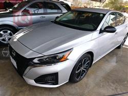 نيسان ألتيما